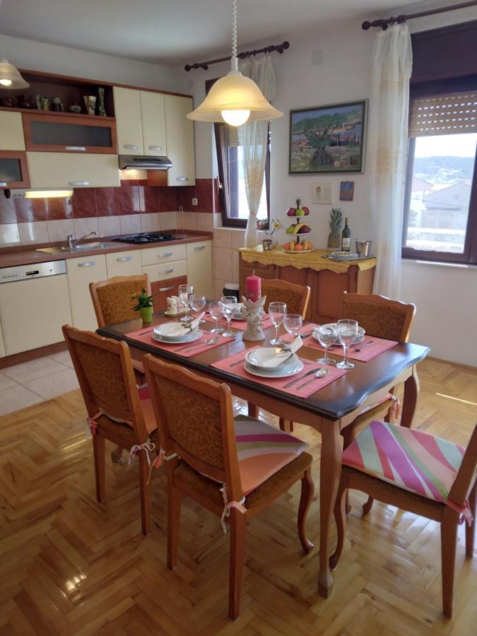 Apartment Meri Трогир Экстерьер фото