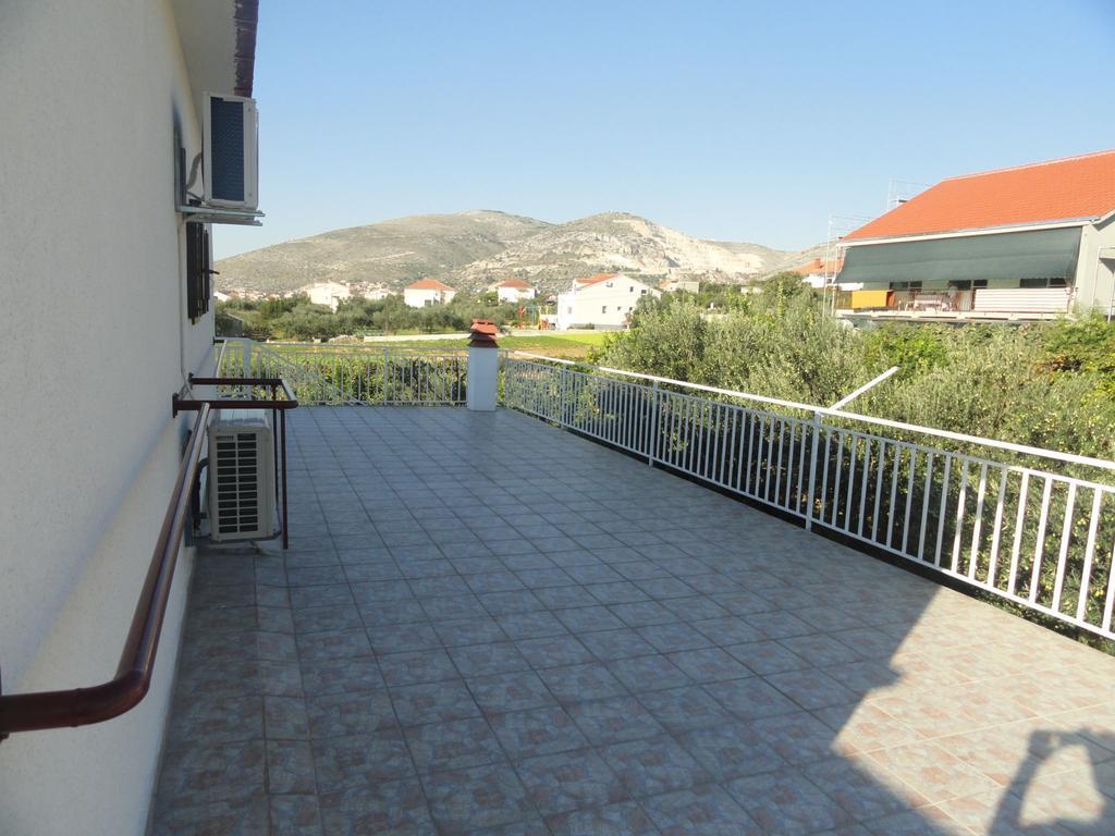 Apartment Meri Трогир Экстерьер фото