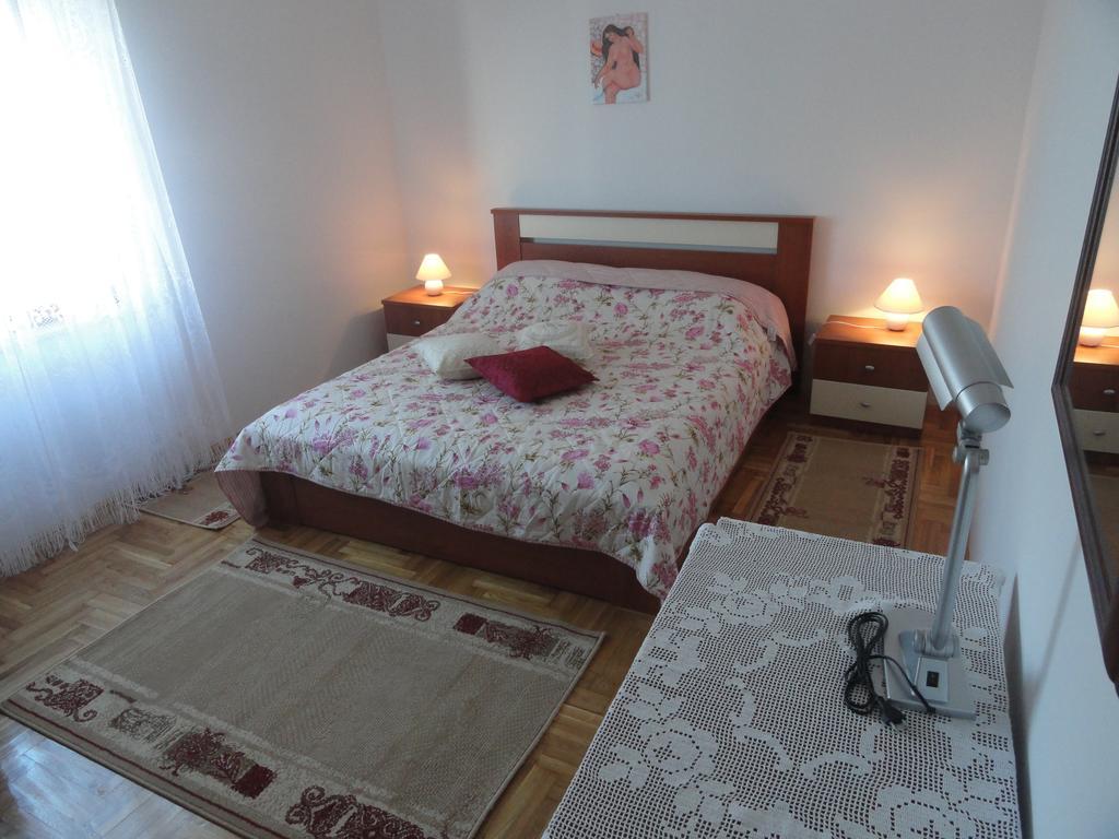 Apartment Meri Трогир Экстерьер фото